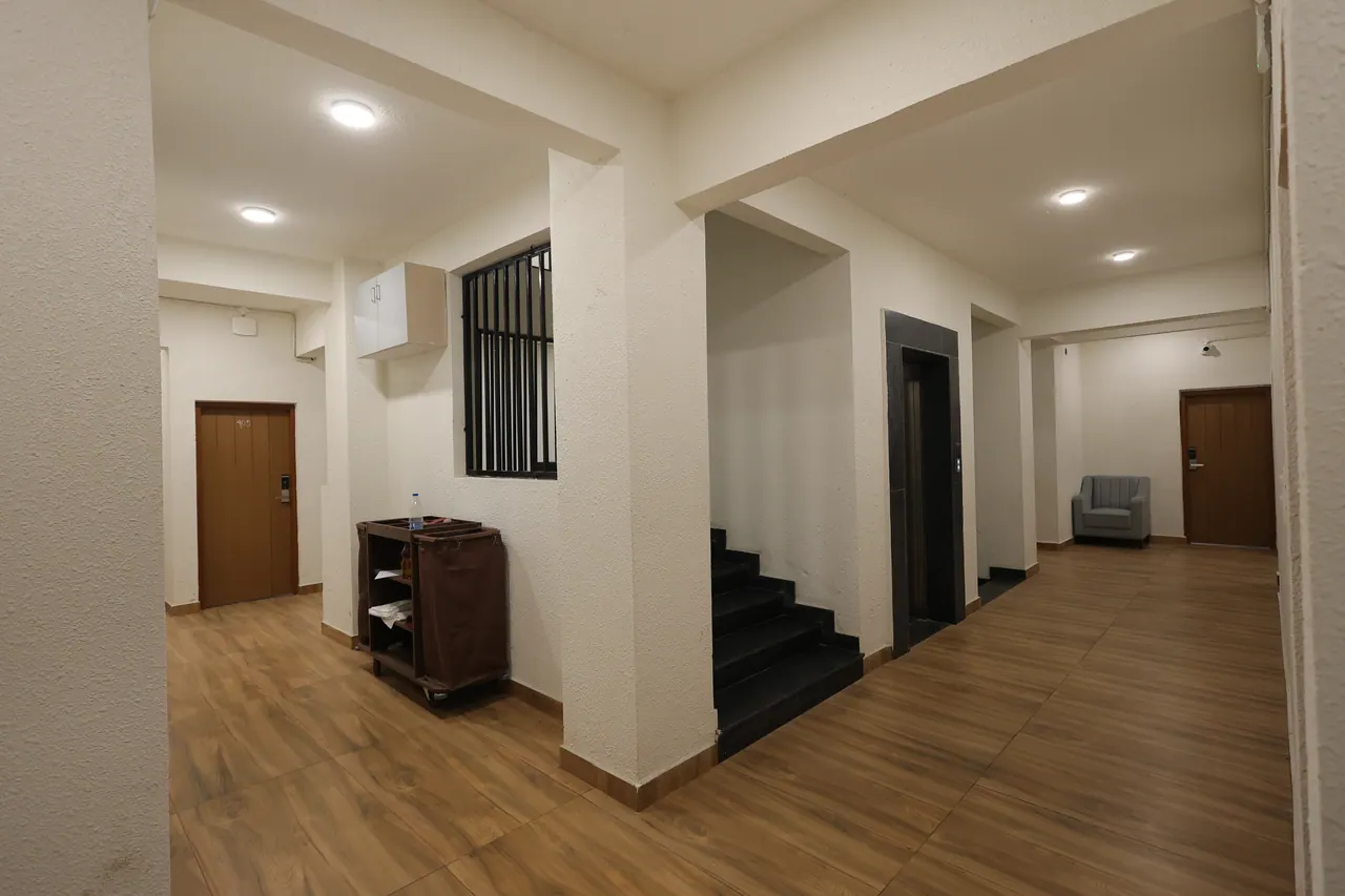 Landing on a guest floor of the executive block